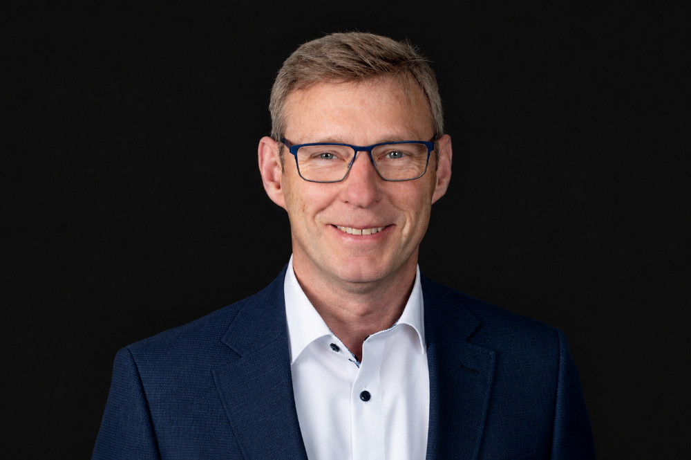 Simon Partridge Headshot